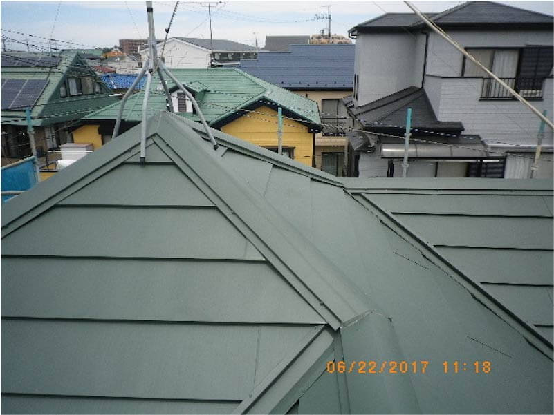 船橋市の屋根リフォームのガルバリウム鋼板の設置