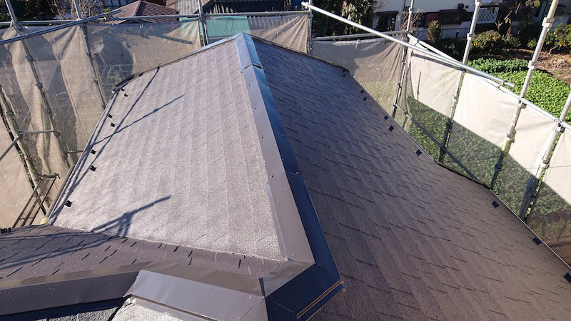 アスファルトシングル屋根の屋根塗装後の様子