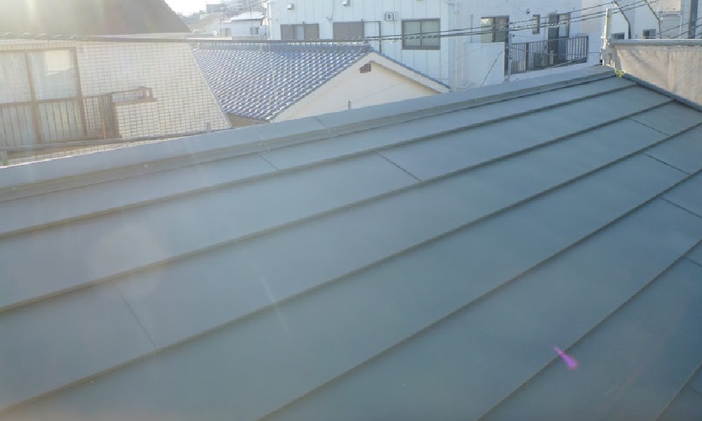 豊島区の雨漏り修理と屋根カバー工法
