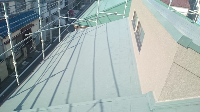 屋根カバー工法の施工前の様子