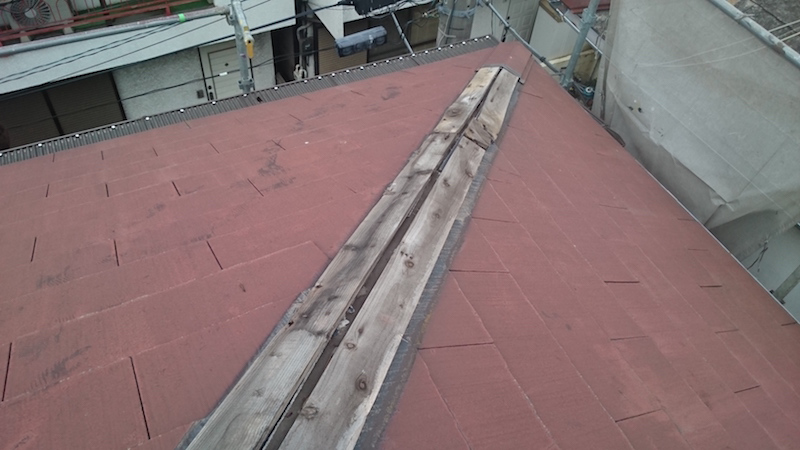 屋根カバー工法の屋根板金の撤去