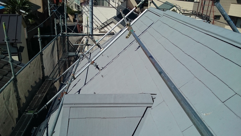 施工前のスレート屋根の屋根材の状態