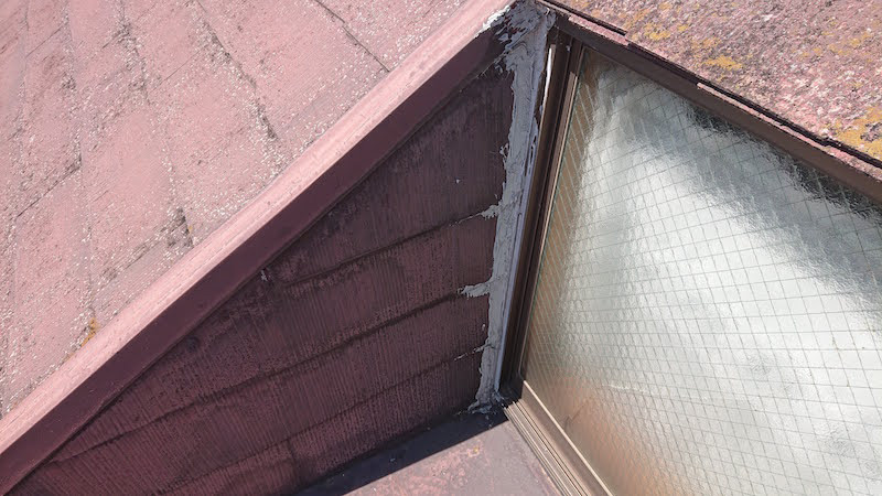雨漏りの原因になった屋根裏と取り合い部分の劣化