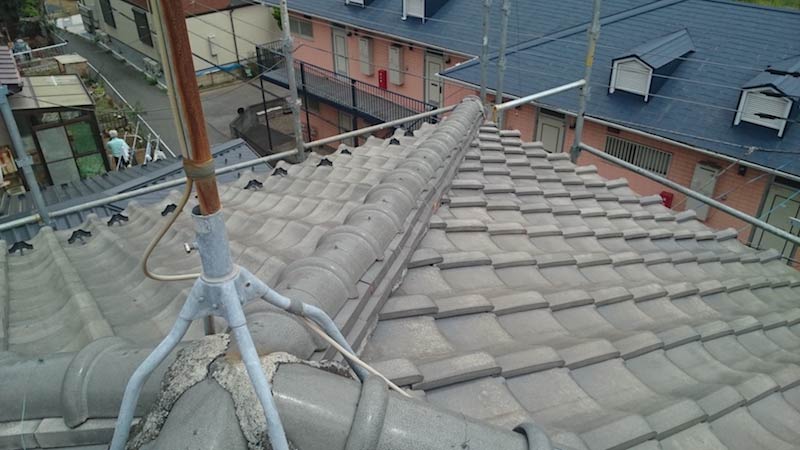 鎌倉市の屋根葺き替え工事の施工前の屋根の劣化症状
