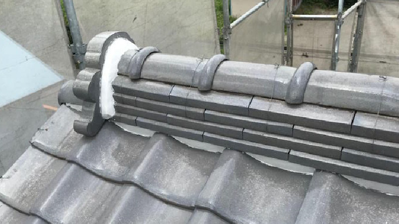 屋根の漆喰補修後の様子