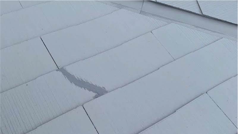 市川市の屋根塗装のひび割れ補修