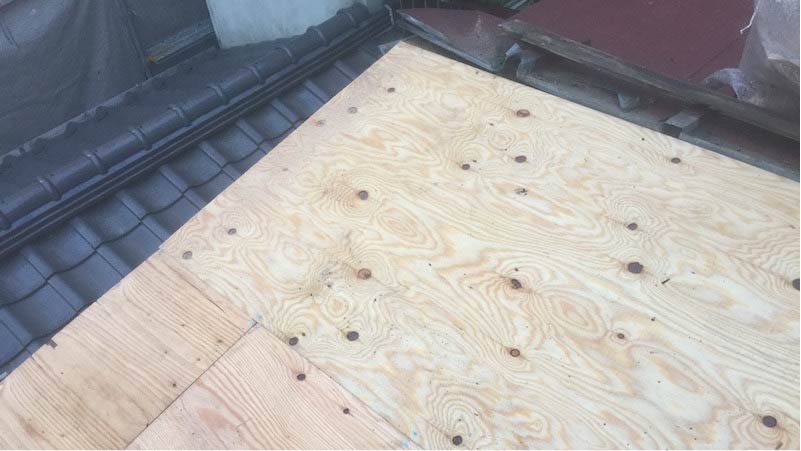 江戸川区の屋根葺き替え工事の野地板の施工
