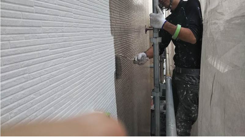 千葉県我孫子市の外壁塗装の中塗り