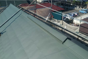 船橋市の屋根カバー工法の施工事例