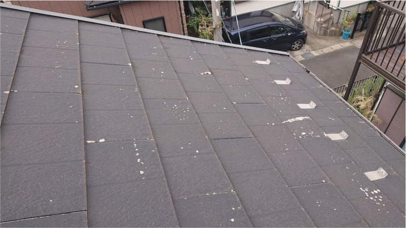 稲毛区の屋根のカバー工法の施工前の様子