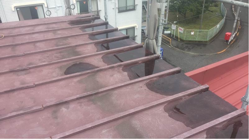 松戸市の屋根葺き替え工事の施工前の様子
