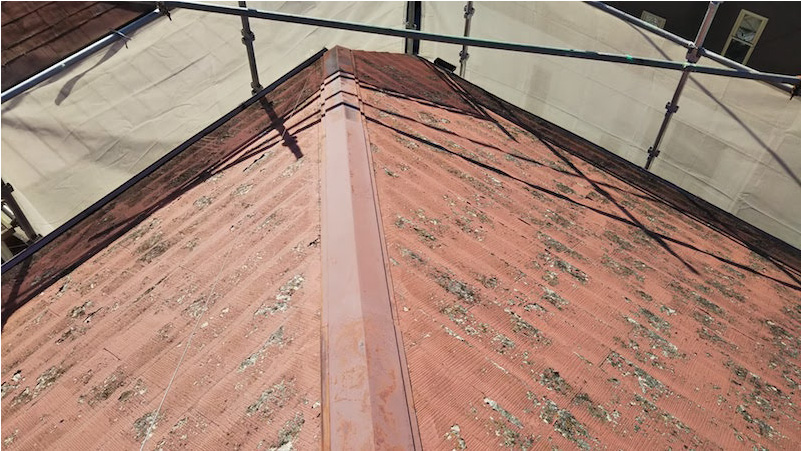 塗装が剥がれて築35年のスレート屋根