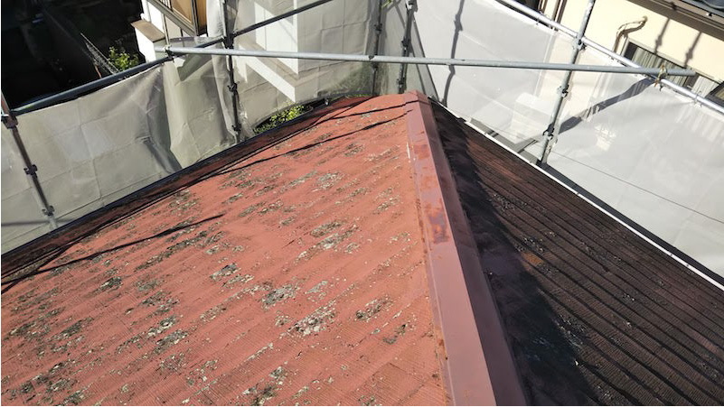 塗装が剥がれて築35年のスレート屋根