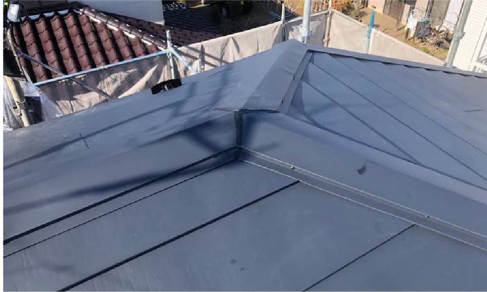 四街道市の屋根カバー工法のビフォーアフター