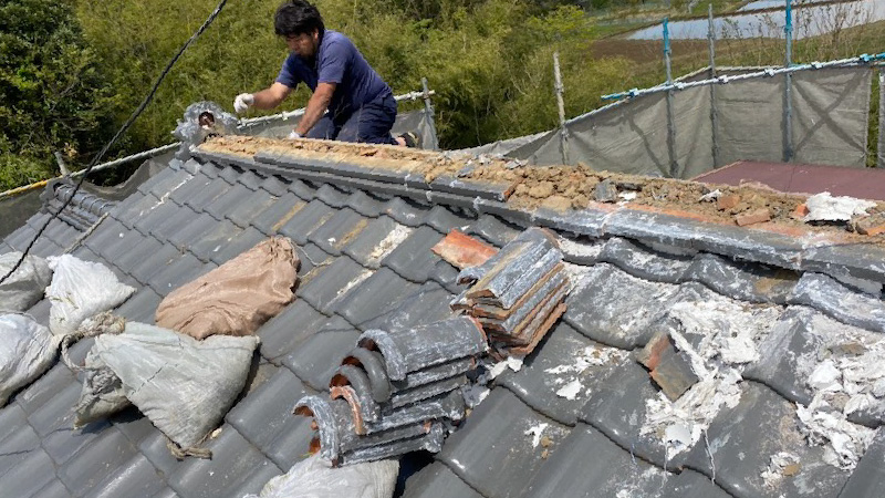 富津市の屋根修理の瓦の撤去・解体