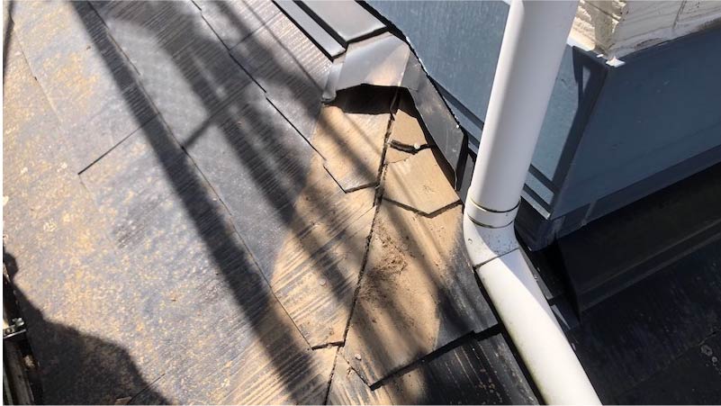 柏市の屋根修理の棟板金の撤去