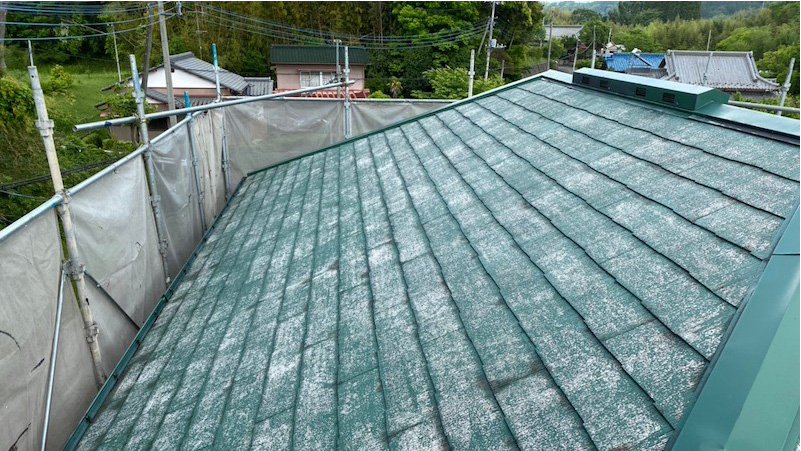 屋根塗装の高圧洗浄後の施工事例
