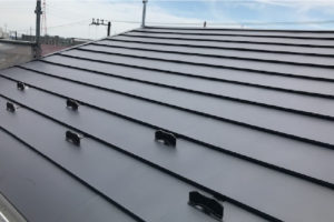 市川市の屋根カバー工法の施工事例
