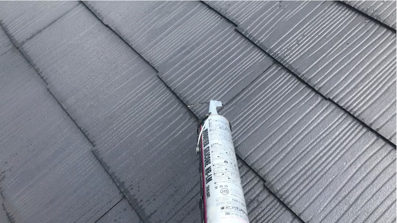 スレート屋根のひび割れ補修
