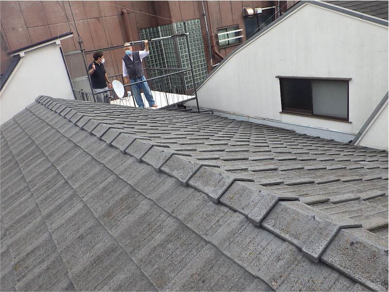 荒川区の屋根塗装の施工前の様子