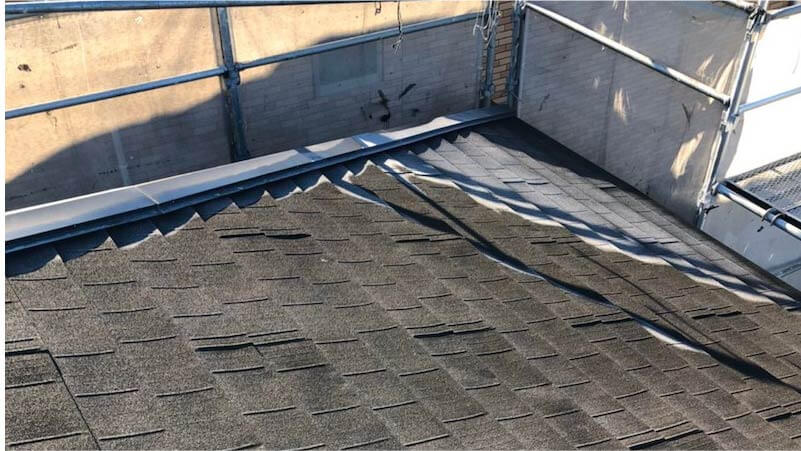 横浜市の屋根塗装の棟板金の交換工事