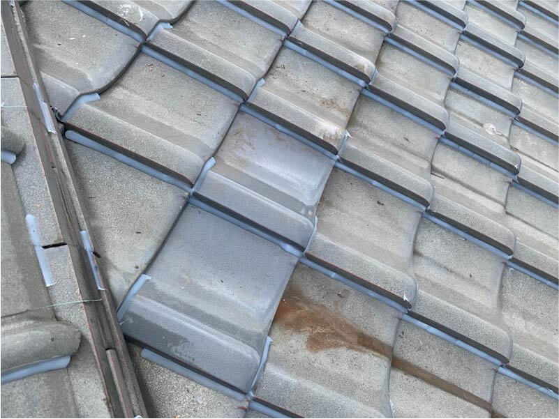 足立区の屋根修理の瓦の補修