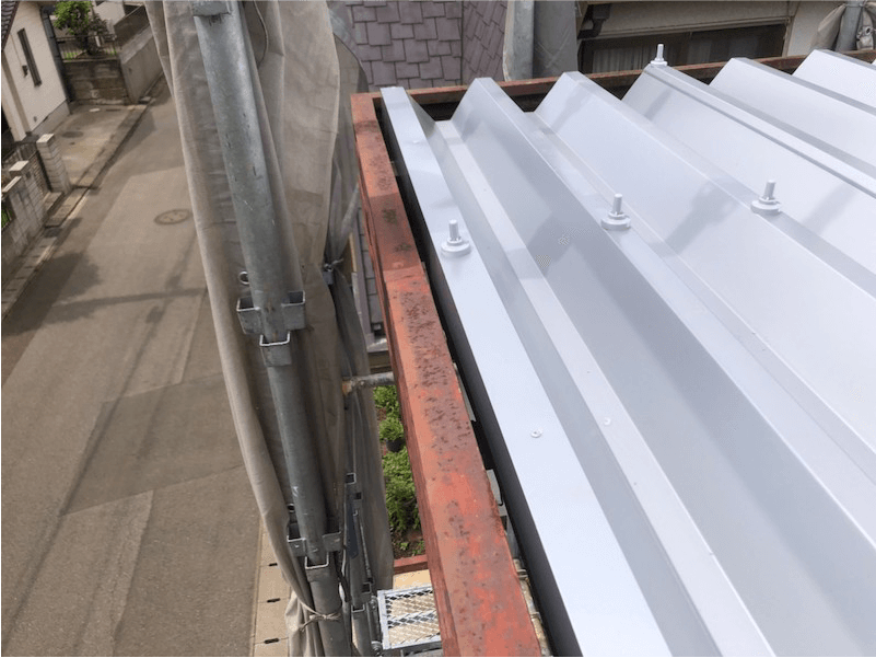 千葉市の折半屋根のリフォームの施行後の様子