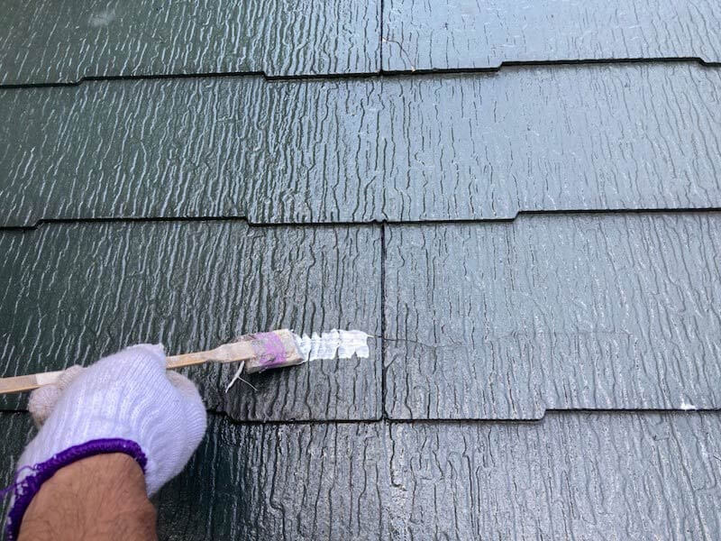 相模原市の屋根塗装のひび割れ補修