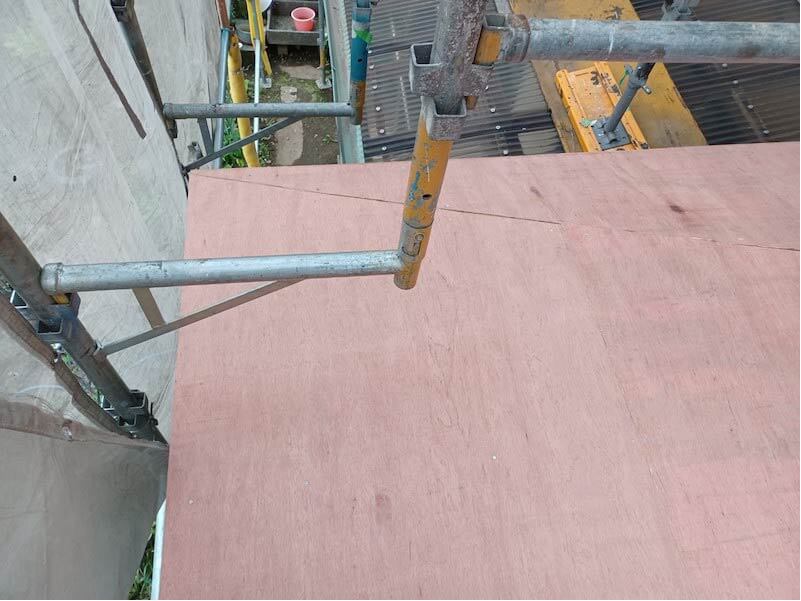 野田市の屋根カバー工法野地板の設置