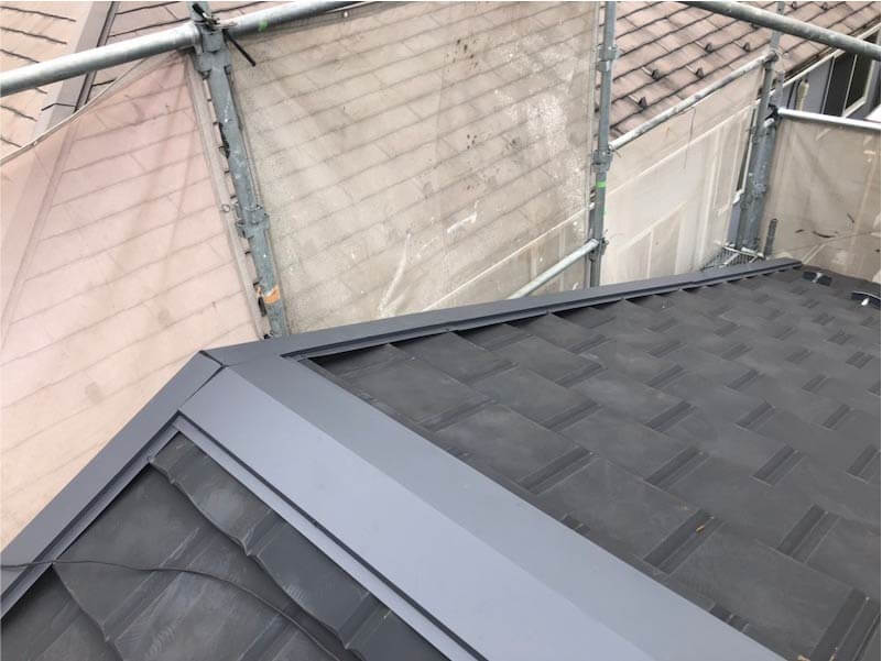 品川区の屋根修理の棟板金の設置