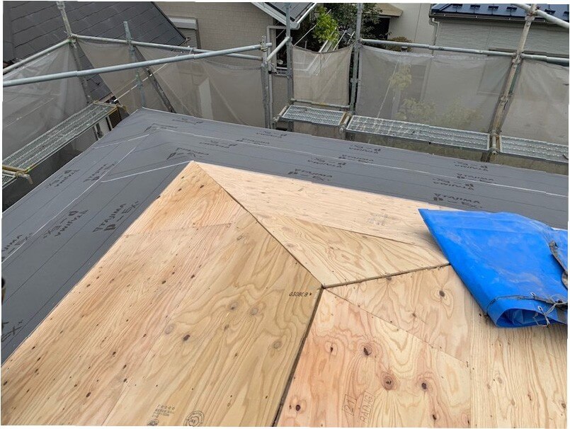 荒川区の屋根葺き替え工事の防水シート