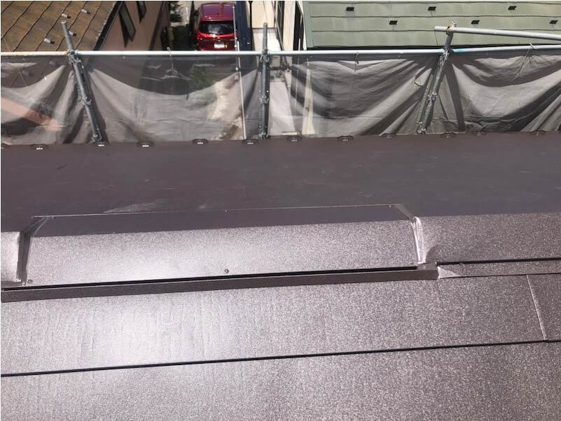 船橋市の屋根リフォームのガルバリウム鋼板の施工