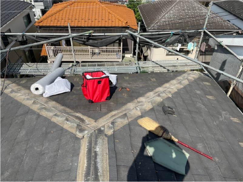 板橋区の屋根修理リフォームの棟板金の撤去