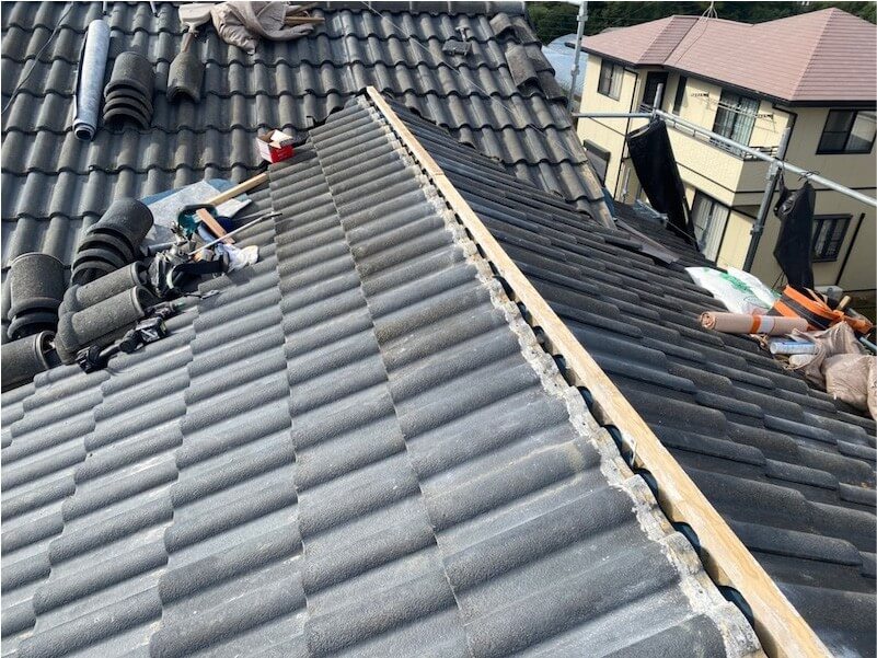 旭市の屋根葺き直し工事の強化棟の施工