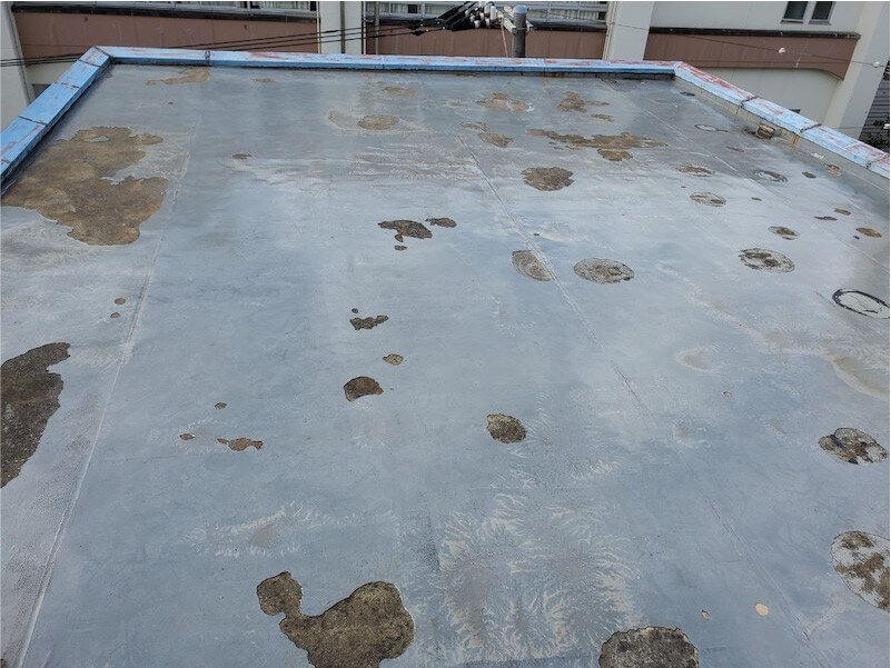 江東区の屋上防水工事の下地補修