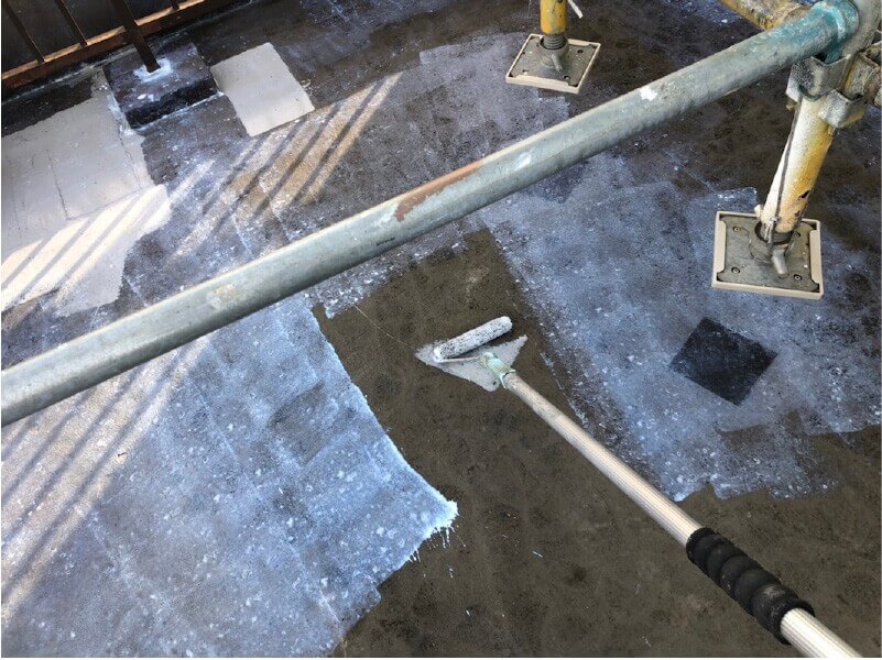 豊島区の屋上防水工事の下地補修