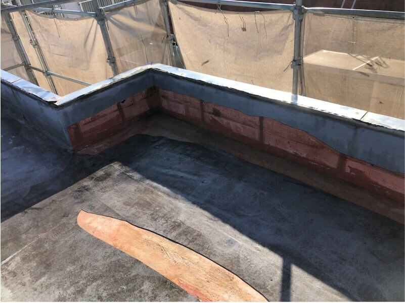 豊島区の屋上防水工事の下地補修