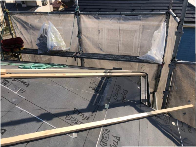 千葉市花見川区の屋根リフォームの防水シートの設置