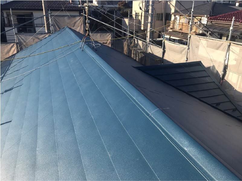 松戸市の屋根リフォームの棟板金の設置