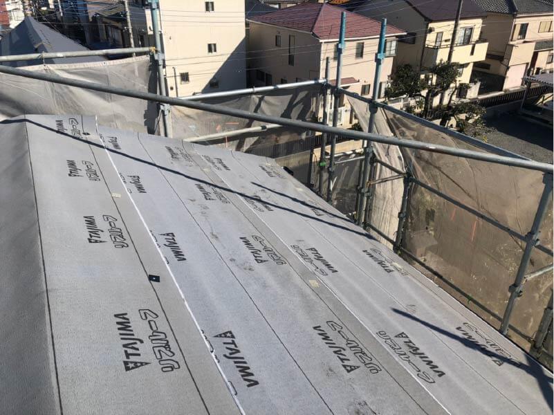さいたま市の屋根リフォームの防水シートの設置