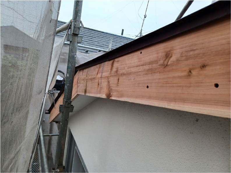 練馬区の屋根葺き替え工事の破風板の補修