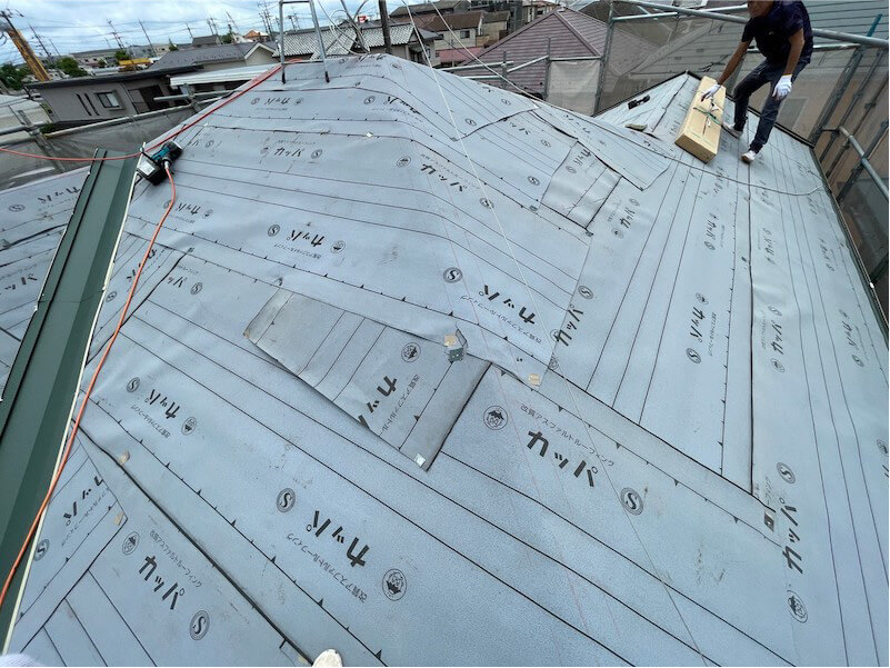 千葉市の屋根リフォームの防水シートの設置