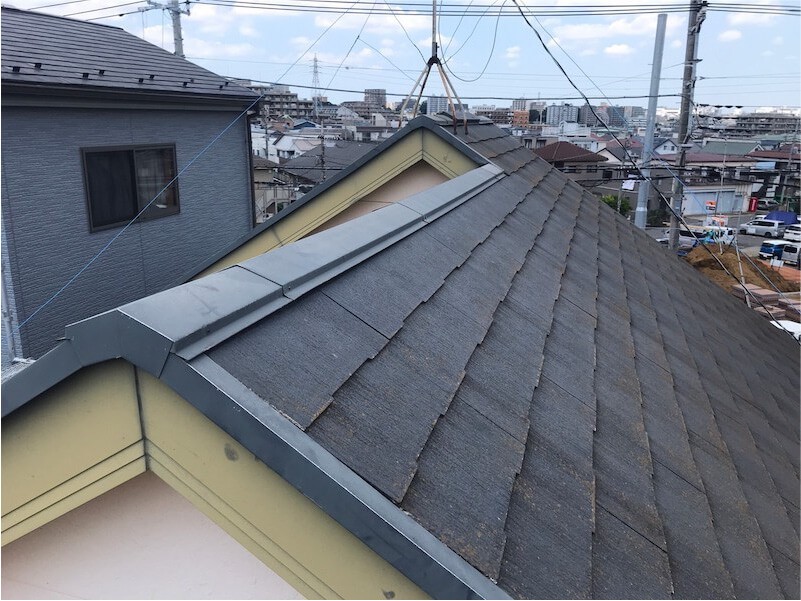朝霞市の屋根リフォームの施工前の様子