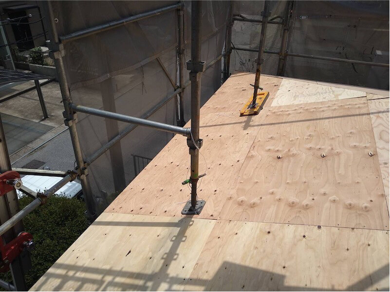 袖ヶ浦の屋根リフォームの野地板の設置