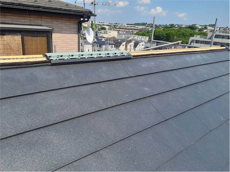 和光市の屋根リフォームのガルバリウム鋼板の設置