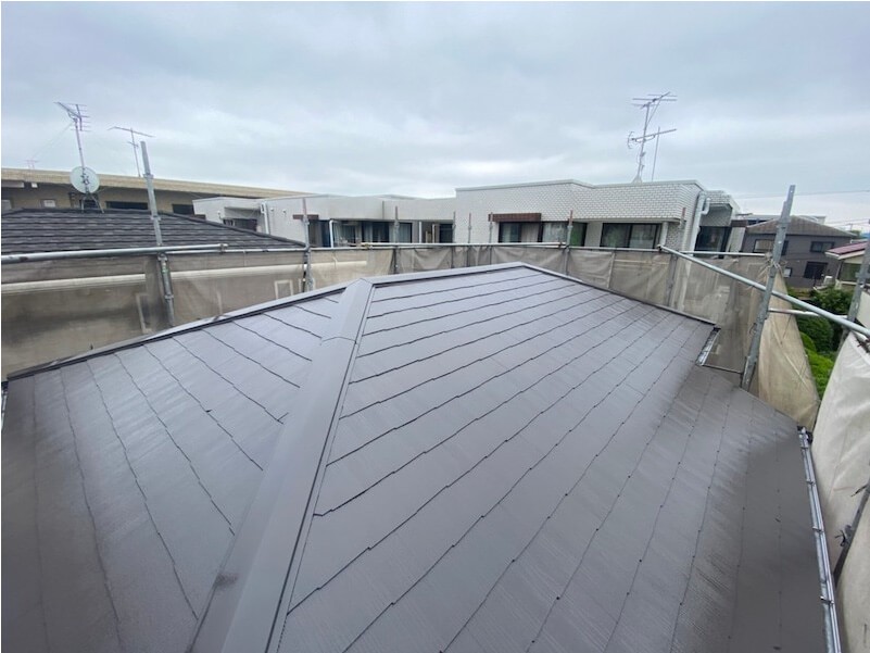 浦安市の屋根塗装の施工後の様子