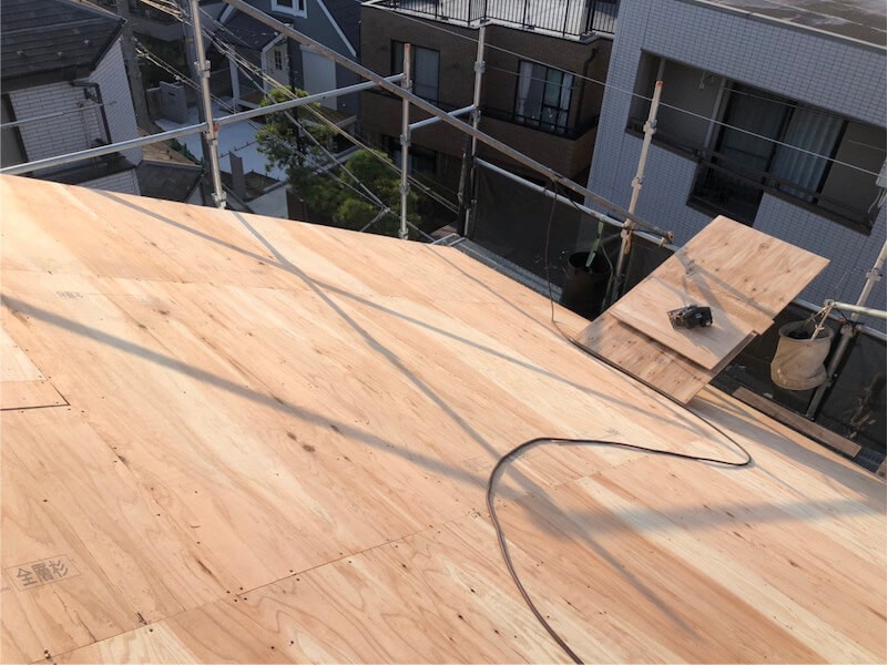 江戸川区の屋根リフォーム野地板の設置