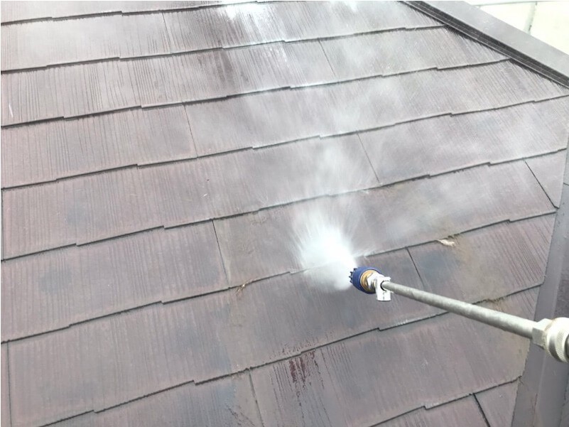 新座市の屋根塗装工事の高圧洗浄