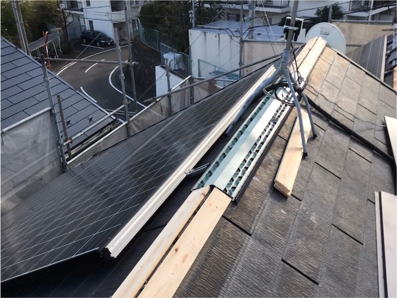 横浜市の屋根修理の棟板金の設置