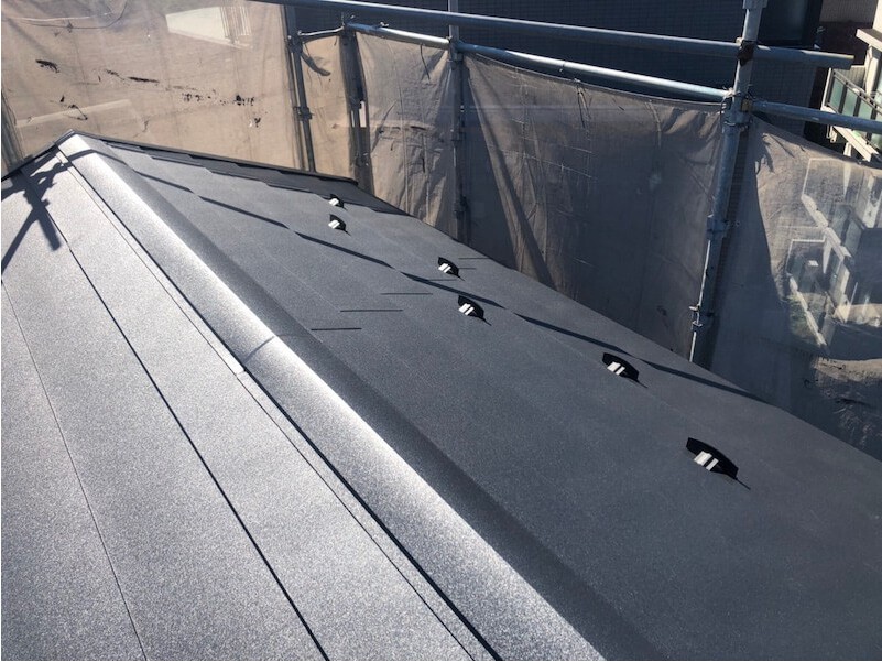 川崎市の屋根リフォームガルバリウム鋼板の施工